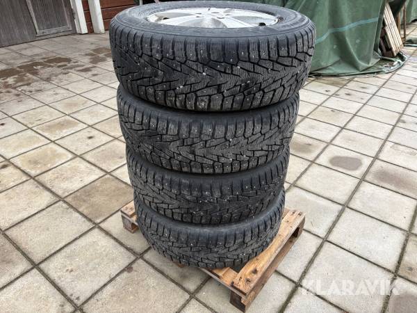 Vinterhjul 245/65r17 Nokian Hakkapeliitta 4 st