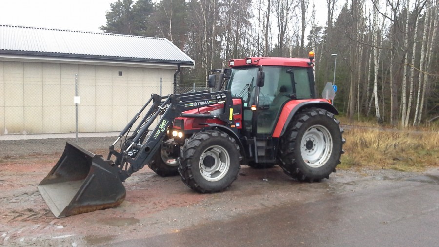 Traktor 4WD m Frontastare & Skopa