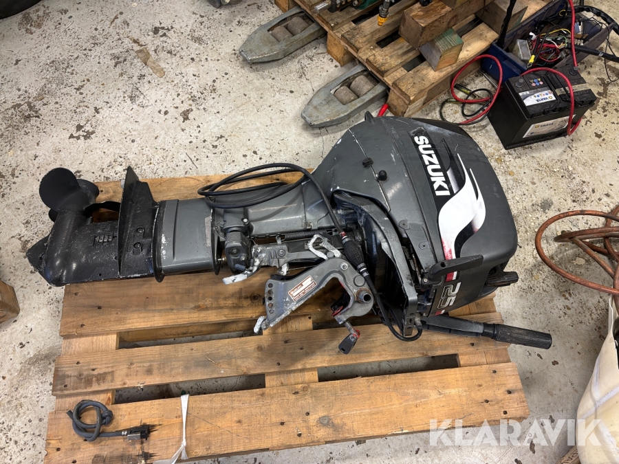 Båtmotor utombordare Suzuki DT25
