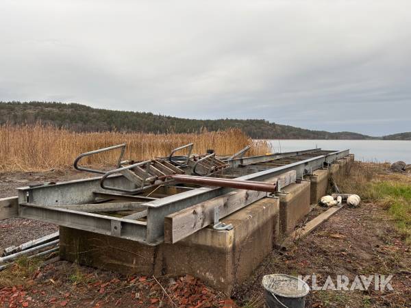 Gångbro till brygga