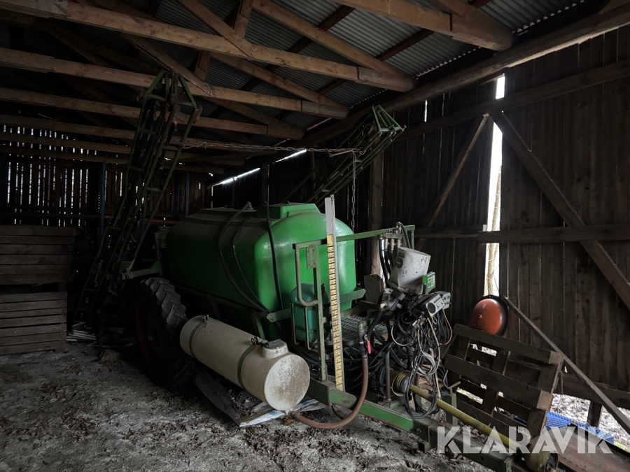 Växtskyddsspruta Moteska 18 meter 2500Liter