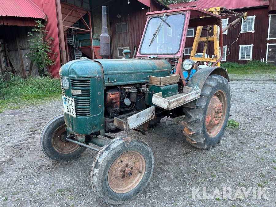 Veterantraktor Bolinder-Munktell Victor med timmerspel
