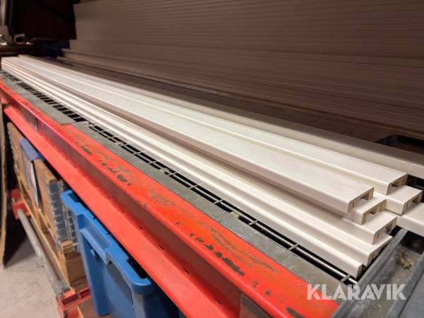 List 20st med frästa spår