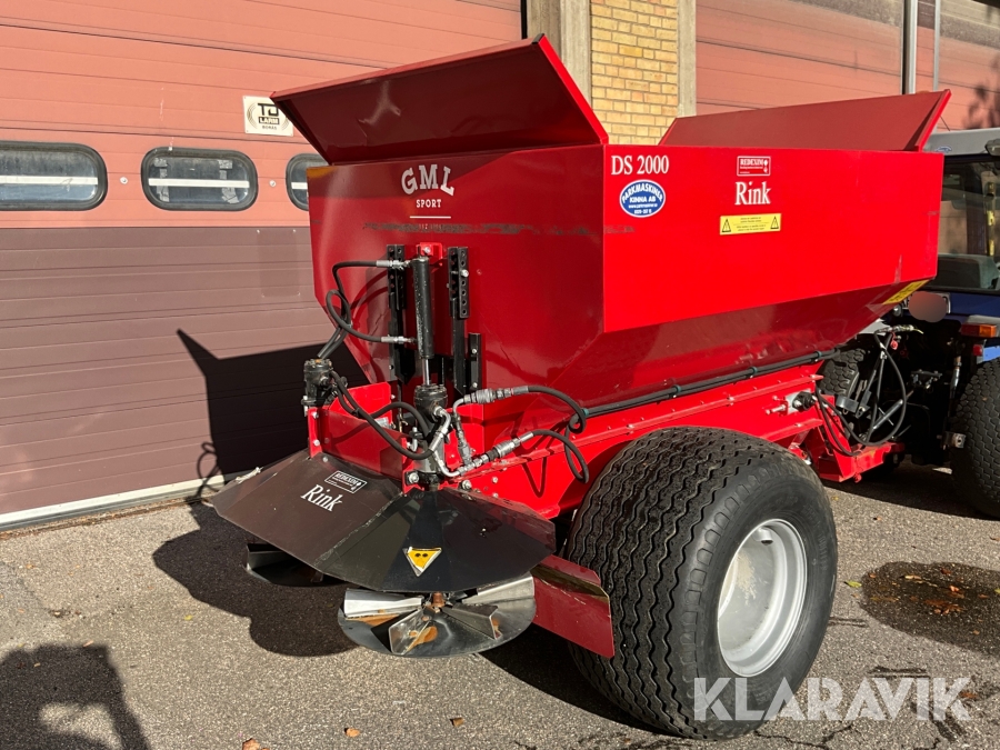 Spridarvagn, Dressvagn Rink DS 2000