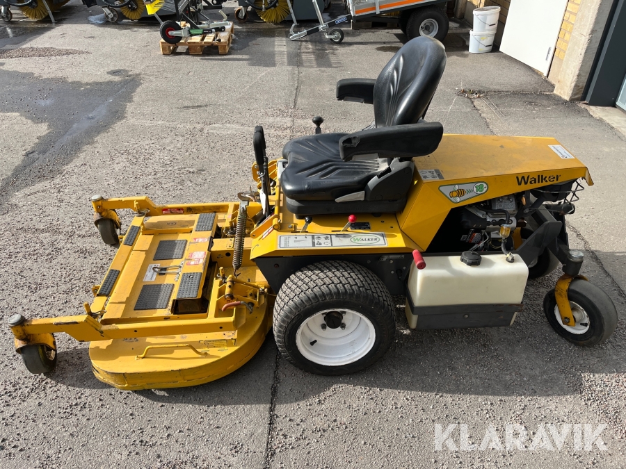 Åkgräsklippare Walker B18
