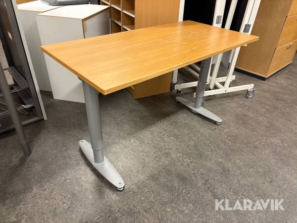 Skrivbord Kinnarps Serie T