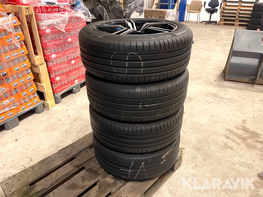 Däck på fälg 4 st