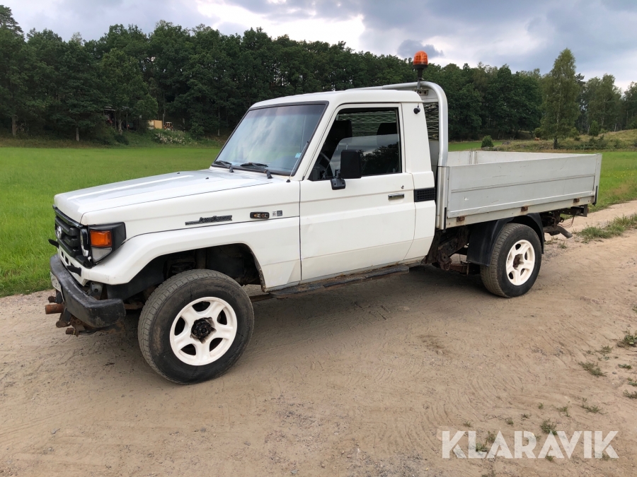 Toyota Land Cruiser 70 4.2D Pickup  Snöblad