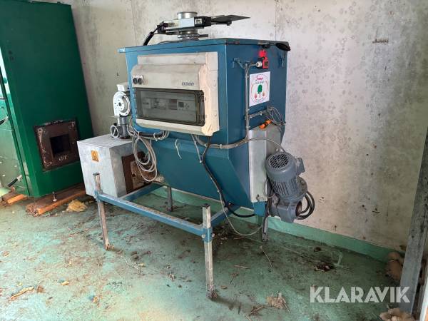 Flispanna värmeanläggning Sonnys Maskiner Multi Stoker 240-32 med tankar och panna