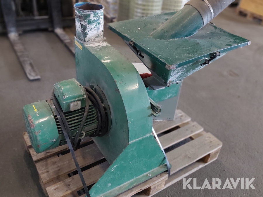 Fläkt  med extra slagdon för att slå sönder hårt material