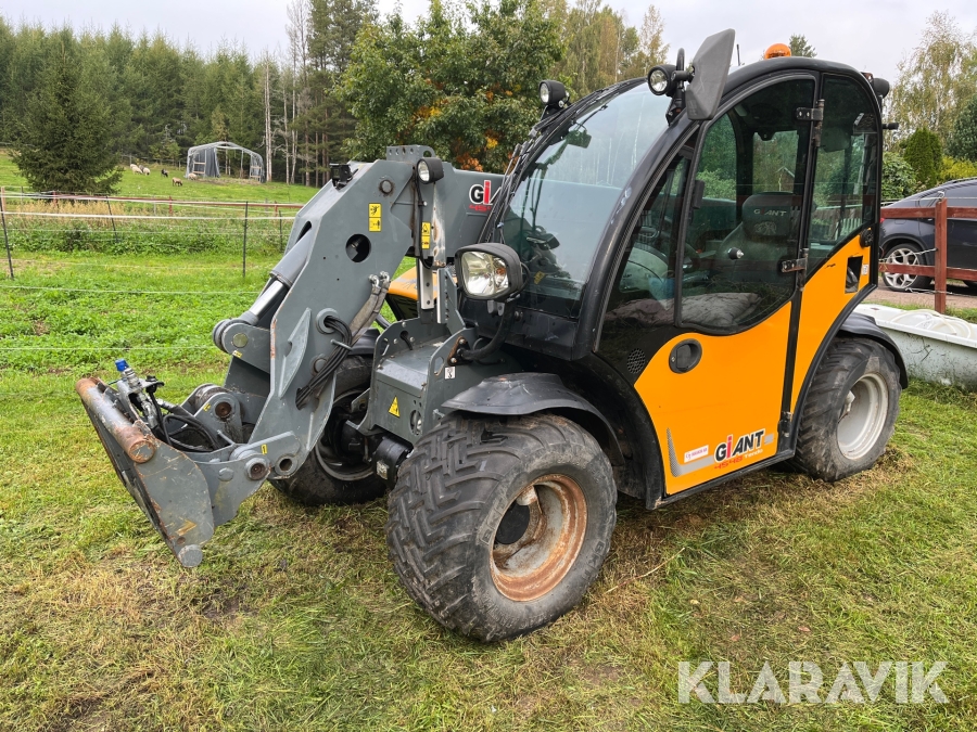 Kompaktlastare Giant 4548 Tendo