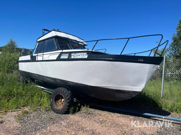 Båt med trailer