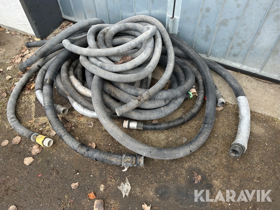 Parti med Slangar  till  dammsugare