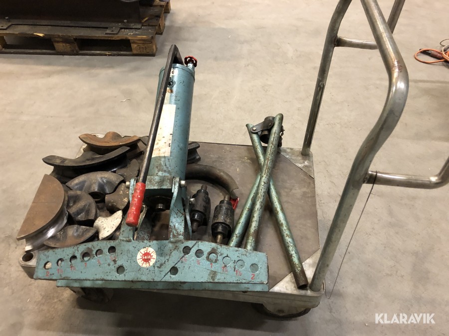 Rör bockmaskin med vagn