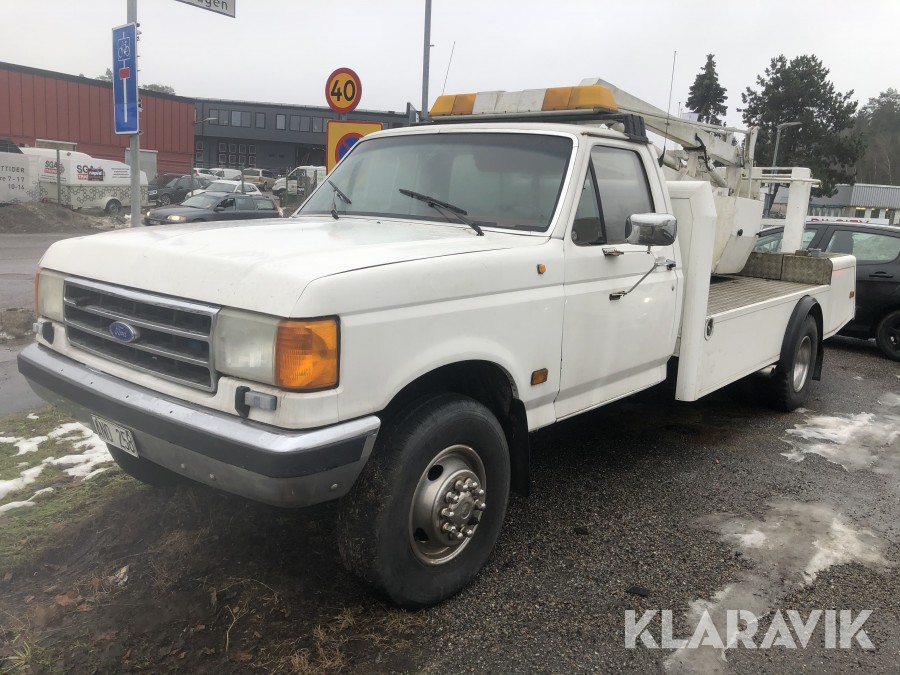 Skyliftbil Ford F-450 V8 Diesel