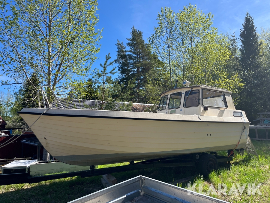 Båt Uttern 720 med båttrailer