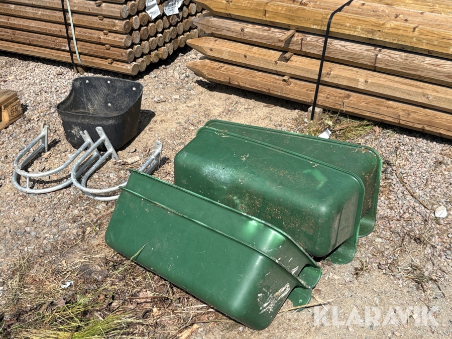 Vattentråg/fodertråg