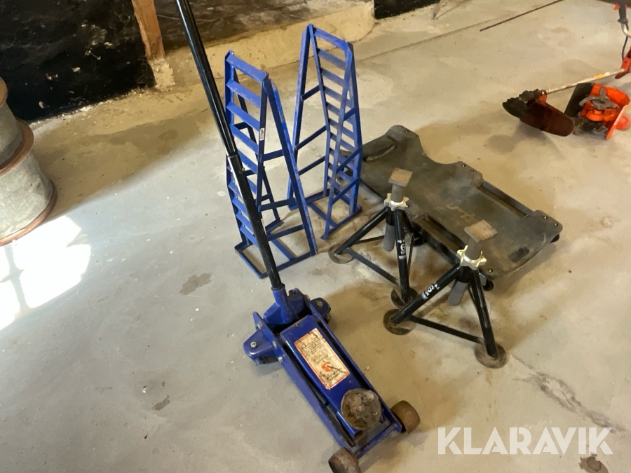 Domkraft bilramp, pallbockar och rullbräda