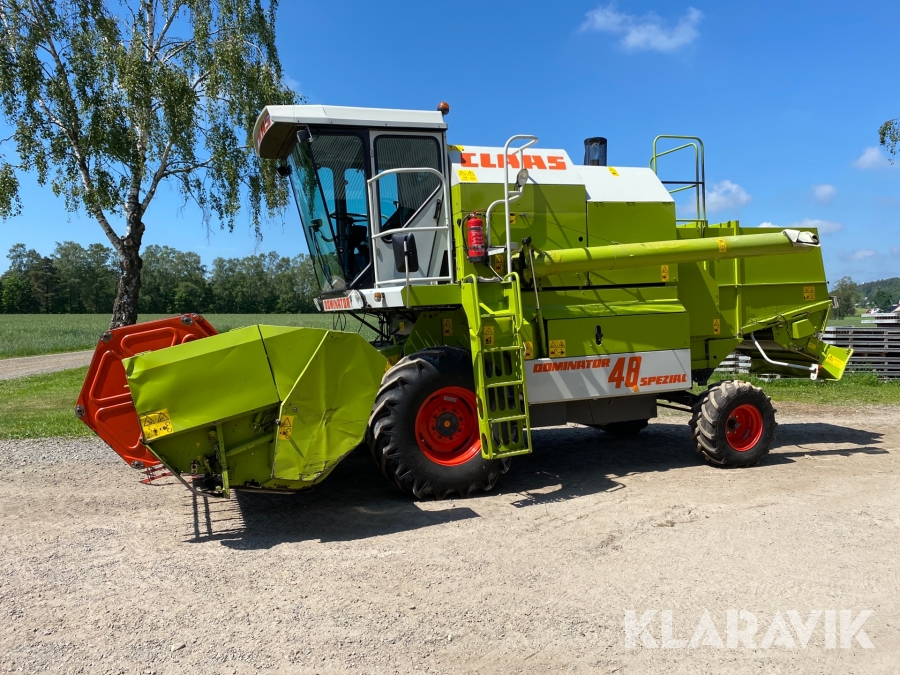 Claas Dominator 48 () Claas Dominator 48