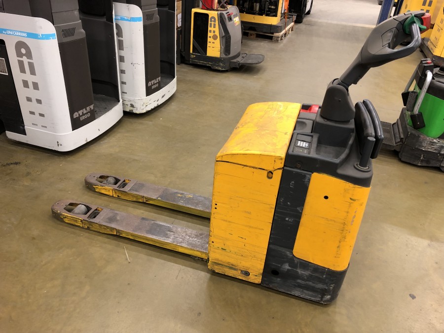 Ledlåglyftare Jungheinrich ERE120