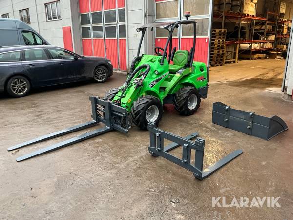 Hjullastare Avant 528 Optidrive, inklusive redskap