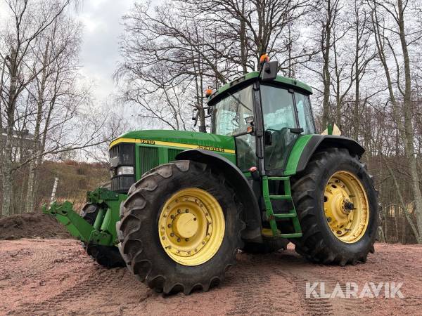 Traktor John Deere 7810