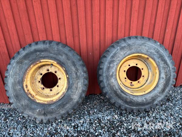 Hjul till JCB hjullastare Nokian Tri 2 360/80R20 2 st