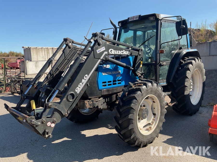 Traktor Valtra Valmet 6200 Hi-Trol med frontlastare