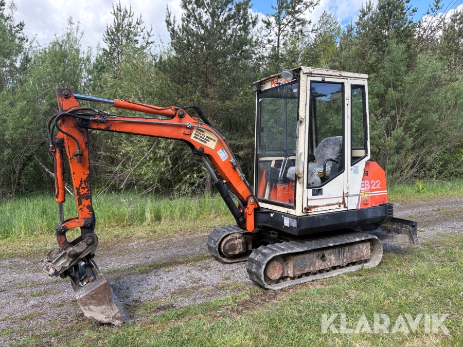 Grävmaskin Pel-Job EB22 med redskap