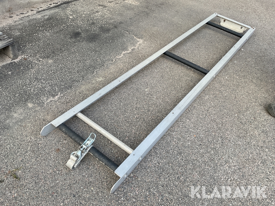 Ställning för transport av stegar