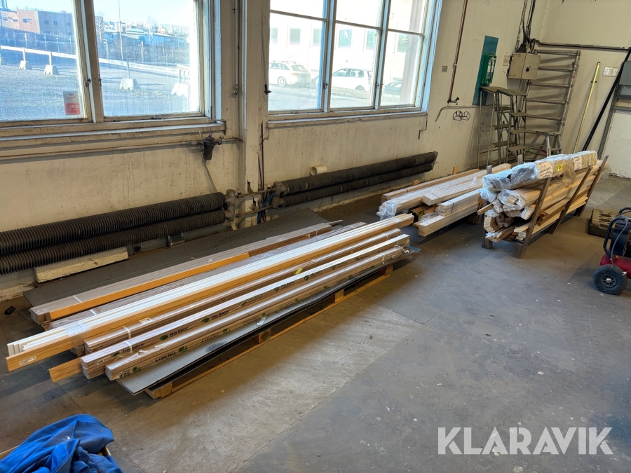 Parti med bastulavar och bastupanel