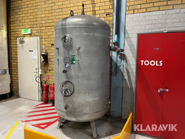 Ackumulatortank Oks 2000 L med automatisk avdränering