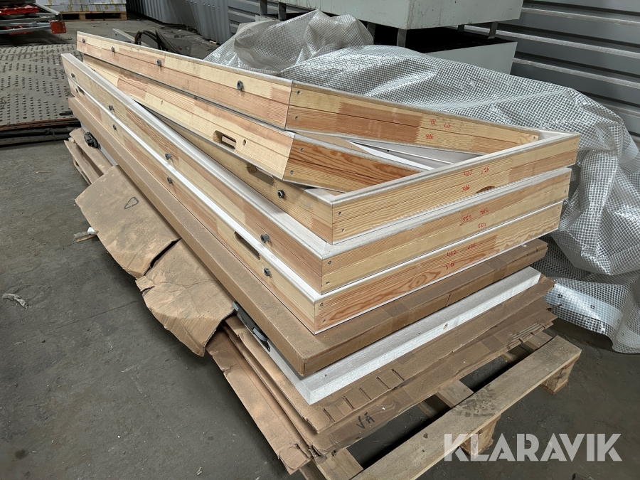 Innerdörrar med karm   5 st