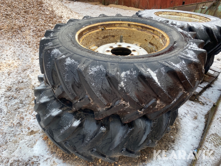 Traktordäck Valmet 805 18,4-34 2st