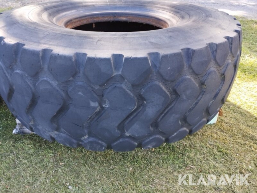 Entreprenaddäck Michelin 20.5 R25 1st