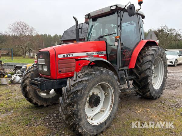 Traktor Massey Ferguson 4370