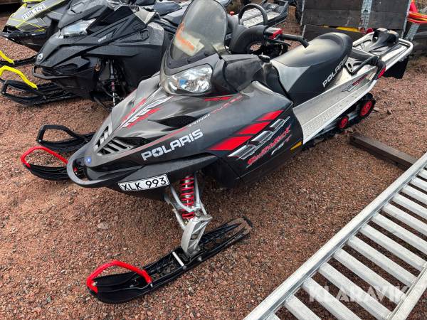 Snöskoter Polaris FST Switchback Turbo