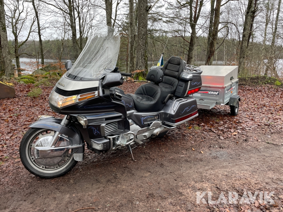 Motorcykel Honda GL 1500 Gold Wing med släp