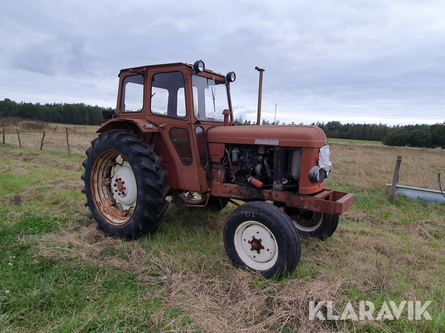 Veterantraktor Nuffield 4/65-75