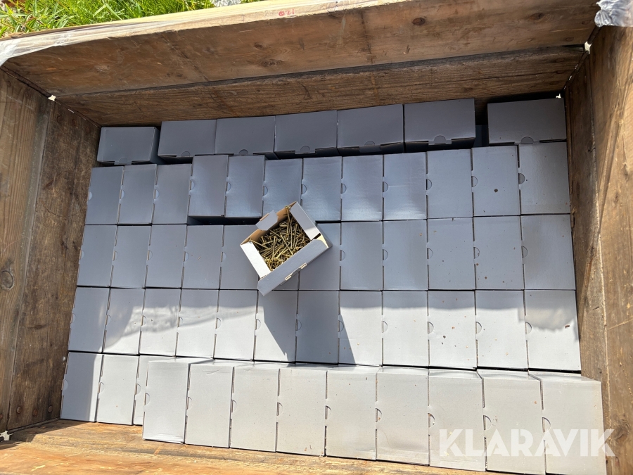 Trallskruv 4,2x55.  ca 120 lådor