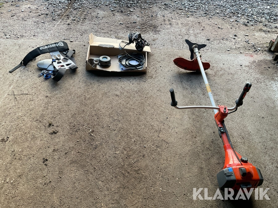 Röjsåg Husqvarna 454FR med tillbehör
