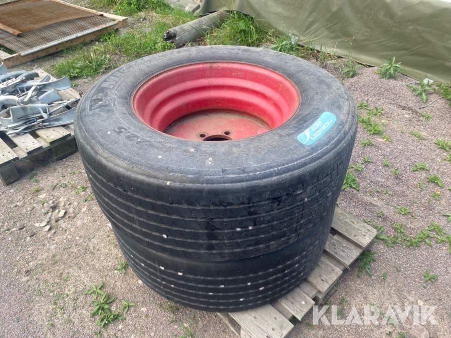 Däck & fälg Volvo BM 2650 2st