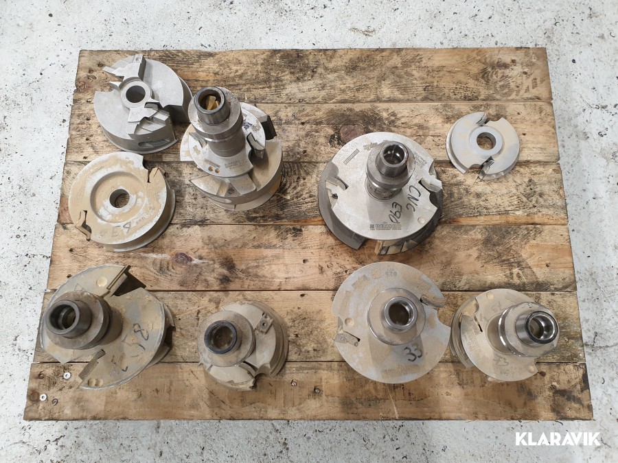 HSK 63 med fräskuttrar för trä