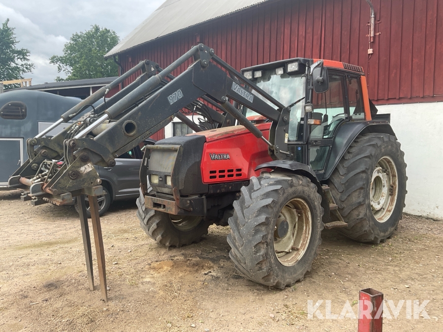 Traktor Valtra 6850 HiTech