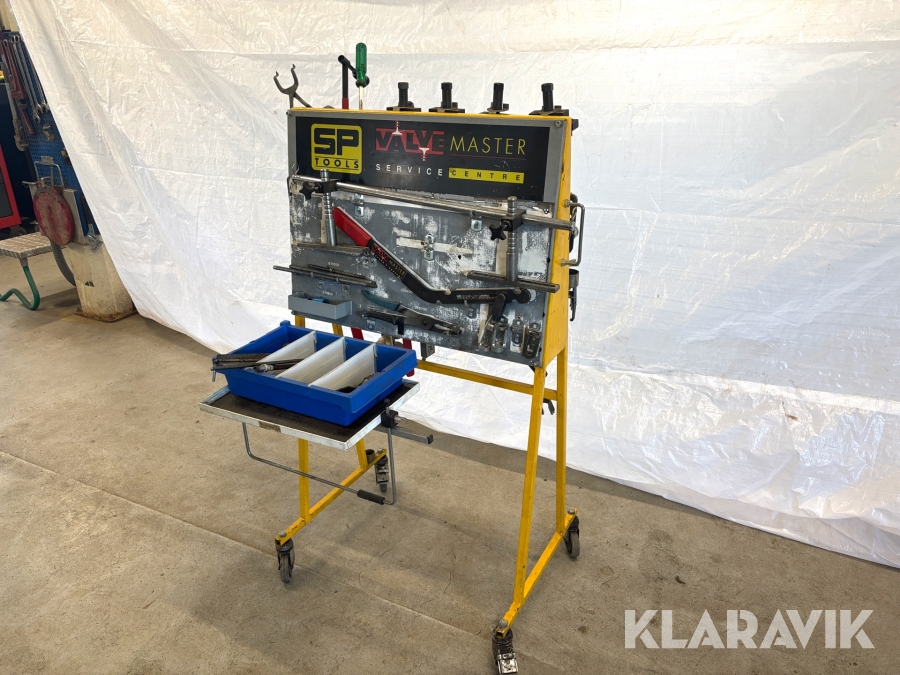 Ventilverktygssats + diverse verktyg med upphängningsvagn