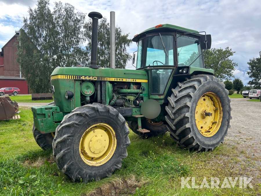 Traktor John Deere 4430