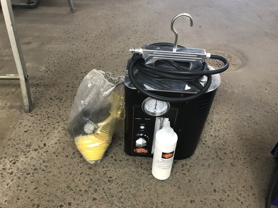 Rökmaskin för läcksökning 