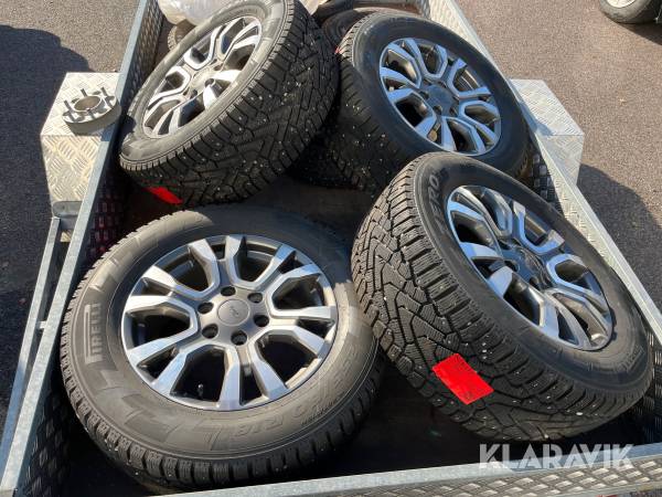 Vinterhjul Dubb Pirelli Ice Zero 255/60 R18