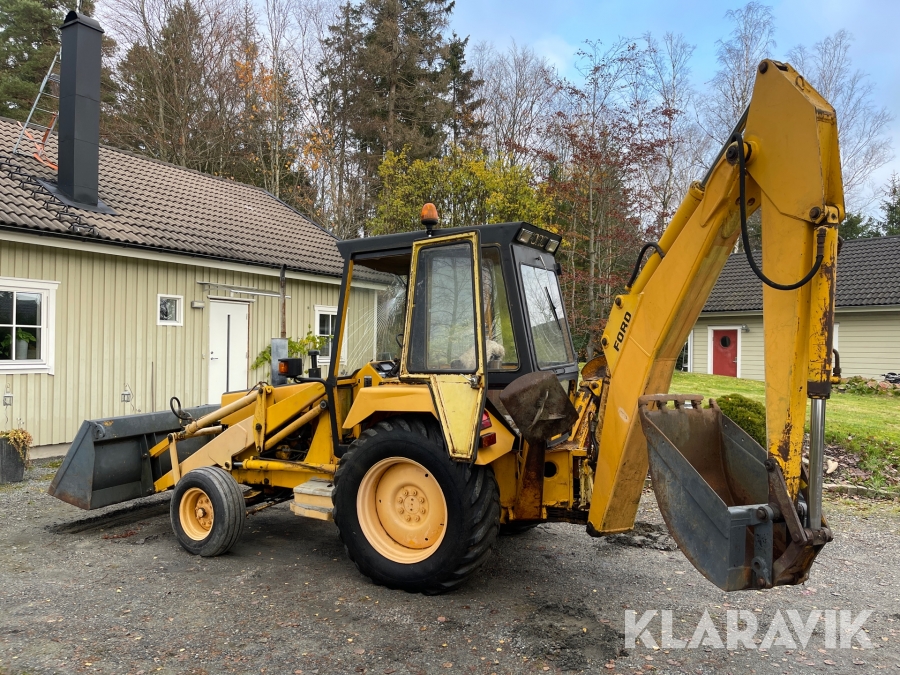 Grävlastare Ford 550 med 2 skopor