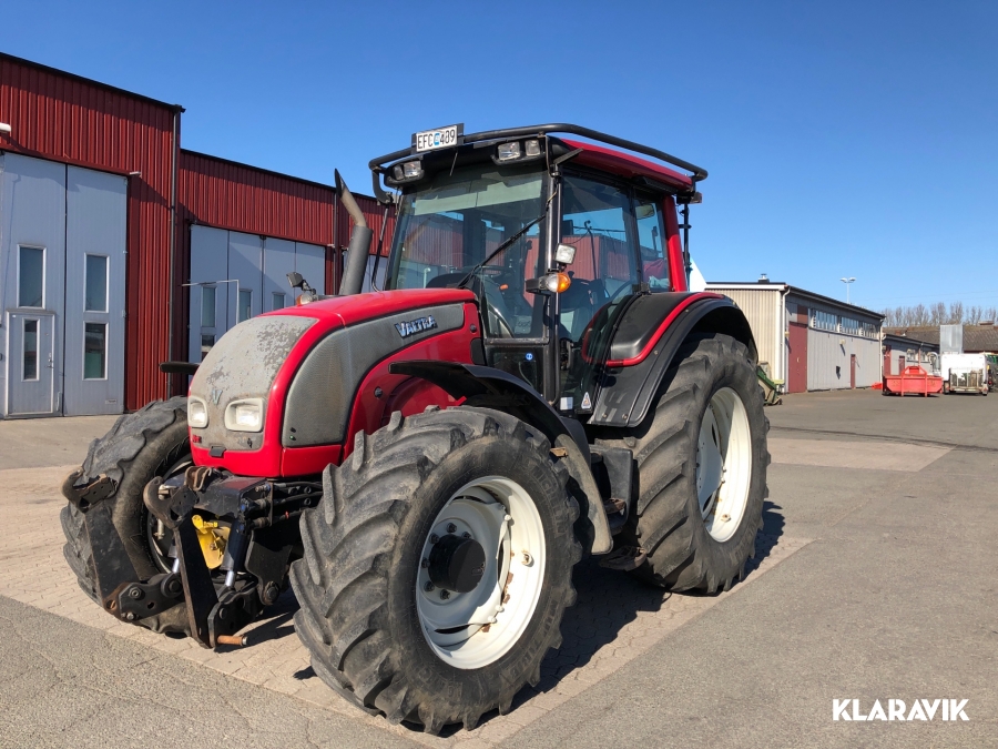 Traktor Valtra N121 med dubbelkommando 